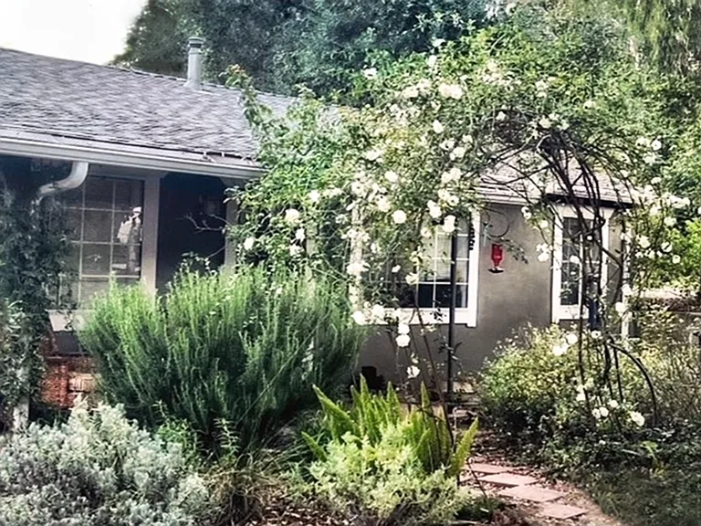 Orchard Dr — Photo 1