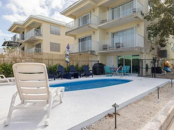 315 E Ocean Dr, Key Colony Beach, FL 33051