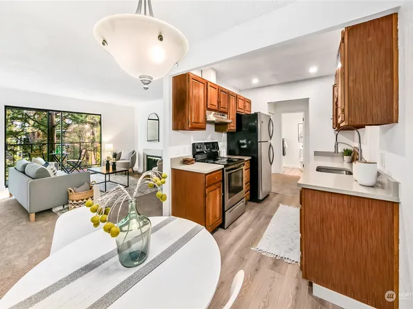 3633 Fremont Avenue N #405, Seattle, WA 98103