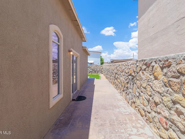 12865 Little Misty Ln — Photo 37