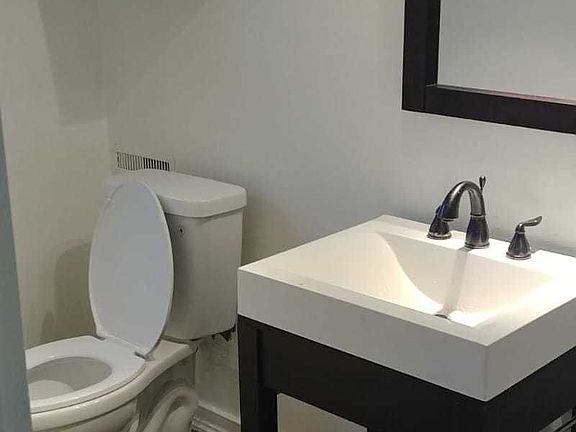 1/2 Bath