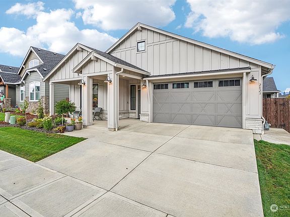 3rd image of 2823 SE 19th Avenue