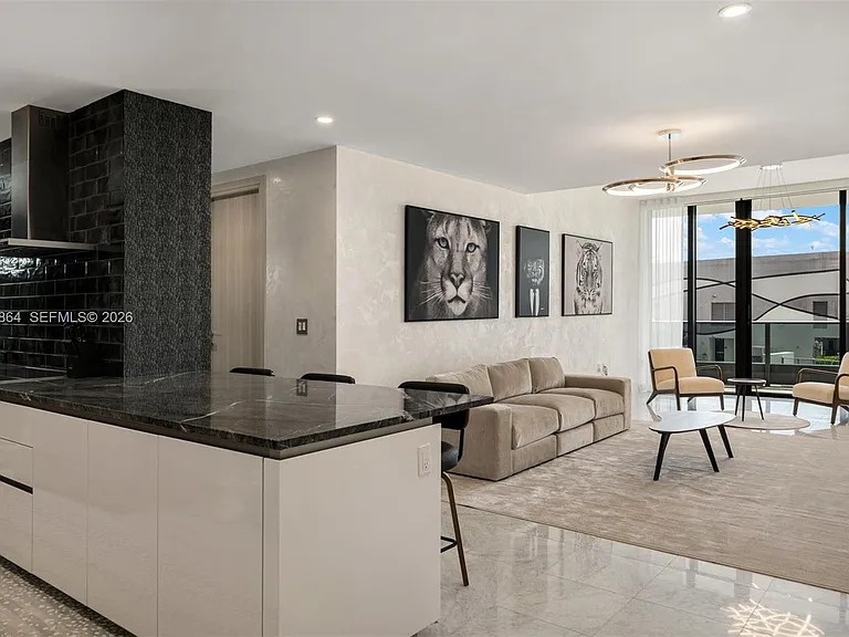 1000 Brickell Plz #Penthouse 5203 — Photo 3