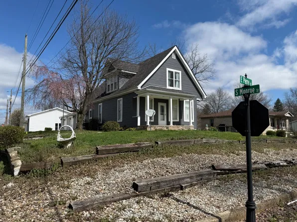 206 E Perry St, Versailles, IN 47042