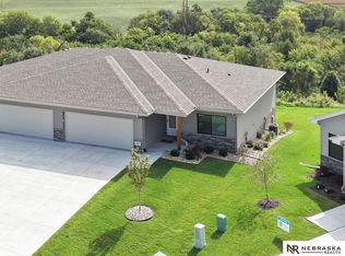 14803 Willow St, Bennington, NE 68007