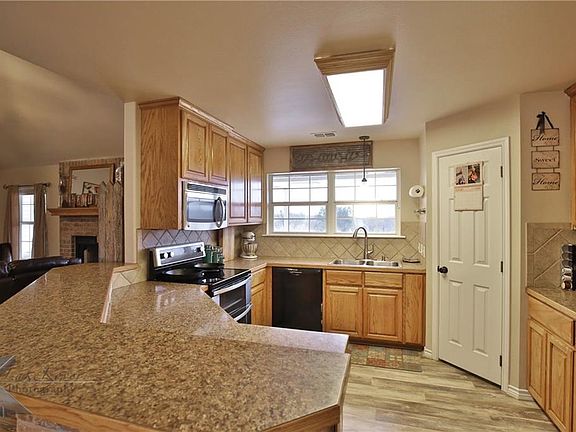 5th image of 1105 Woodland Dr
