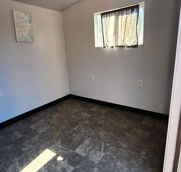 2529 Christine St — Photo 21