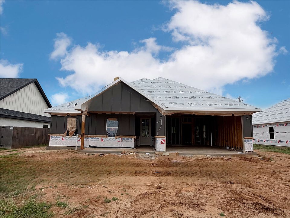 1st image of 5517 Fallbrook Dr