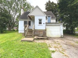 39 Charles Ave, Rochester, NY 14623