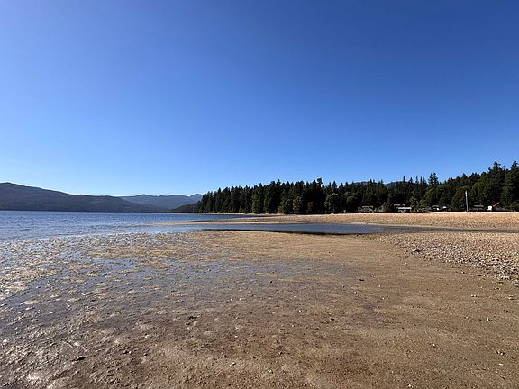 4th image of LOT Sechelt Inlet Rd #A