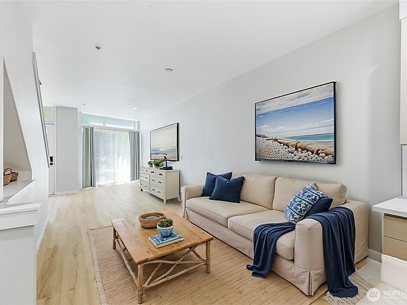 3rd image of 15200 NE 81st Way #106