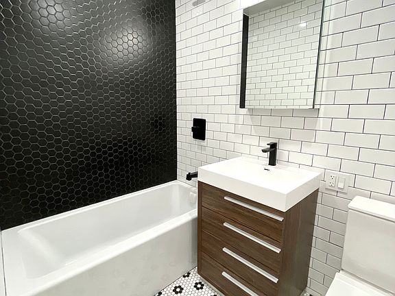 4th image of 750 Grand St #4D