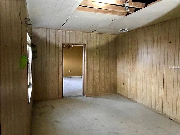 3rd image of 821 Keaton Ave E