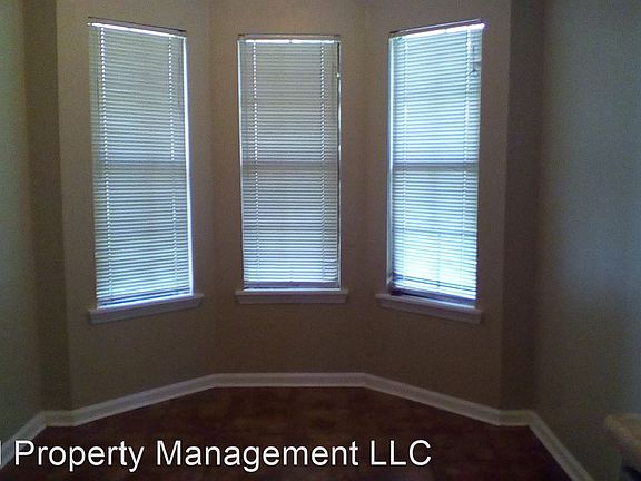 3rd image of 217 Helen Cir #A