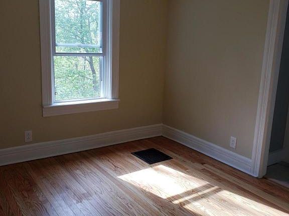 4th image of 6 Harrison Pl