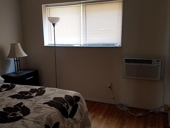 5th image of 7573 Ellis Ave Unit 102