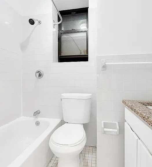 200 W 82nd St #4E — Photo 8