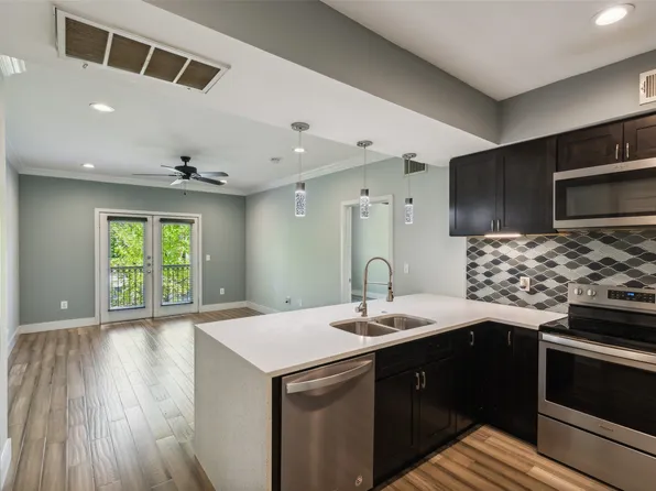 3102 Kings Rd APT 2209, Dallas, TX 75219