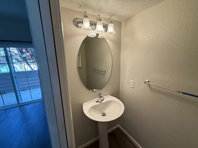 9 Ashford Pl — Photo 10