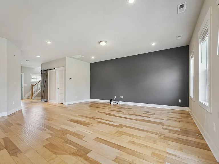 444 Beacon Ridge Blvd — Photo 8