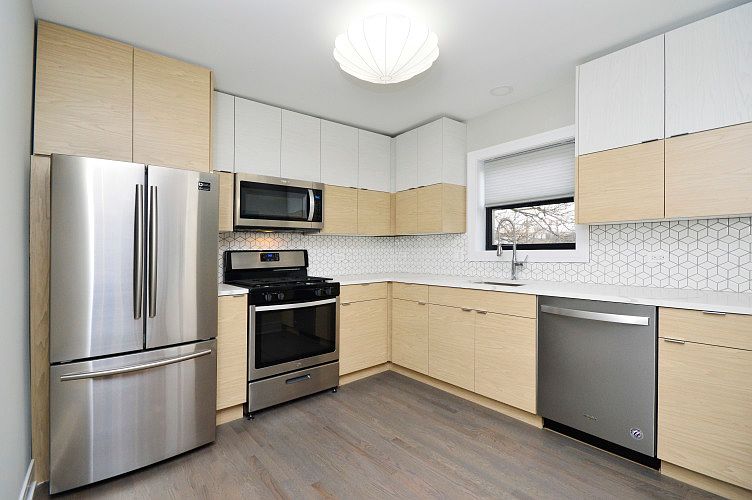 1st image of 5710 N Hermitage Ave Unit 305