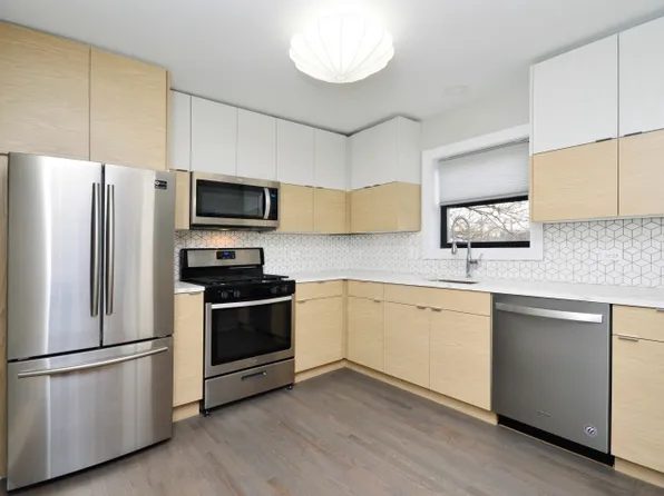 5710 N Hermitage Ave #104, Chicago, IL 60660