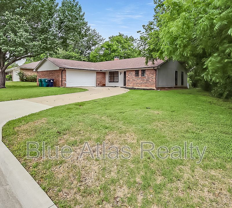 1st image of 1329 E Windsor Dr