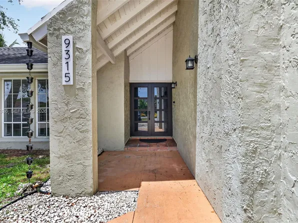9315 SW 172nd Ter, Palmetto Bay, FL 33157