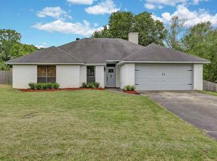 120 Whitewood Ln, Madison, MS 39110