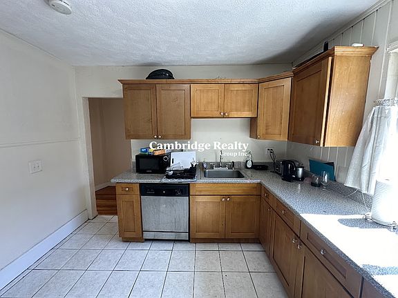 2nd image of 227 Boston Ave #1T