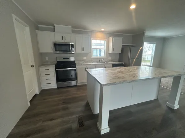 663 Oregon #663, Belleville, MI 48111