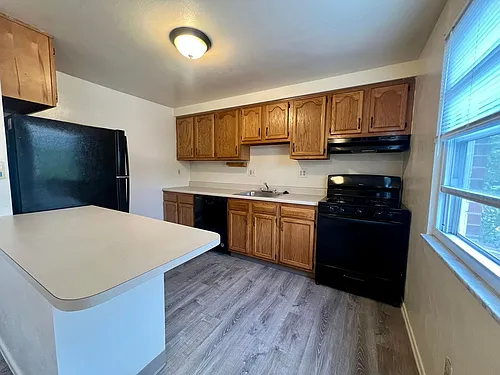 434 Vale Dr E Photo 1