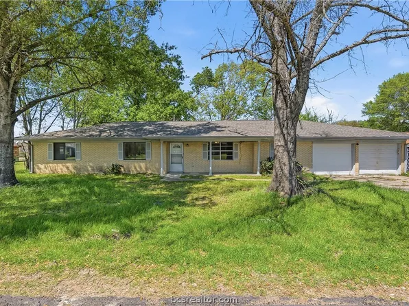 103 E Viser St, Madisonville, TX 77864