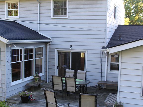 Two-tiered Back Deck