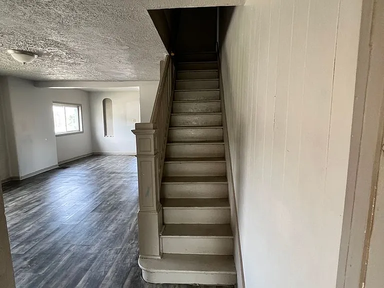 302 Fairmont Ave — Photo 6