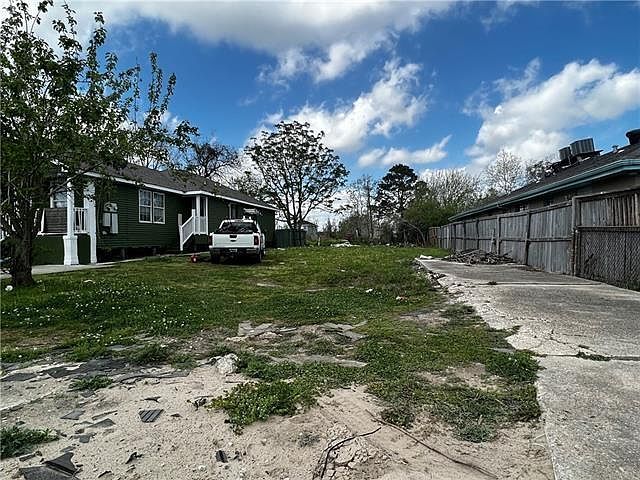 2nd image of 2234 Reynes St