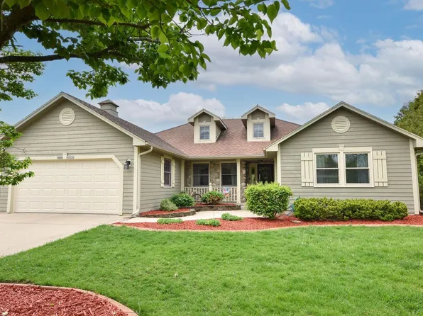 W226N7379 Woodland Creek DRIVE, Sussex, WI 53089