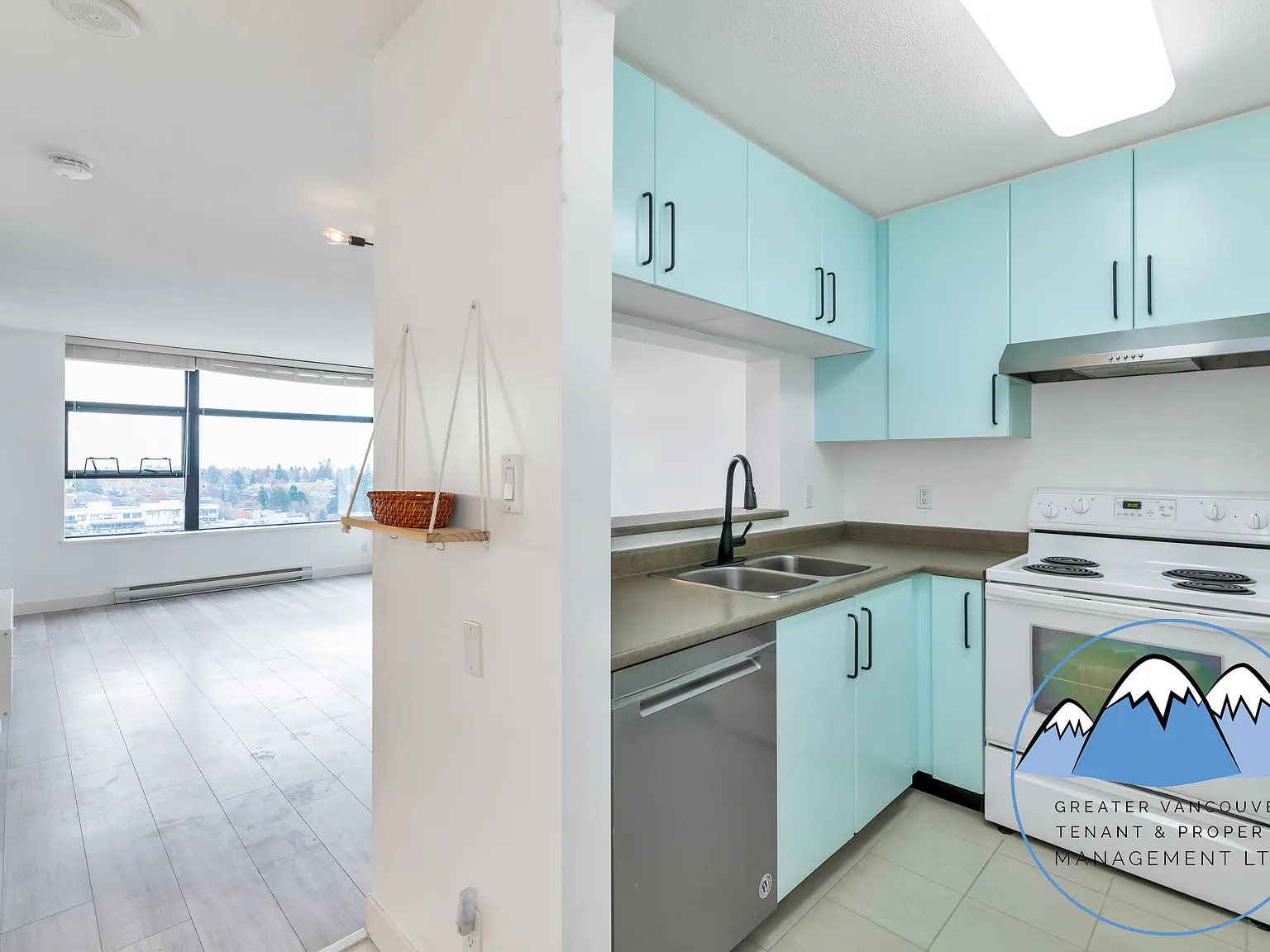 5380 Oben Street — Photo 4