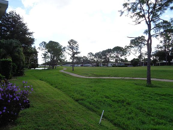 3rd image of 1663 Deverly Dr.