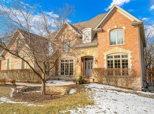 2709 Majestic Oaks Ln, Saint Charles, IL 60174