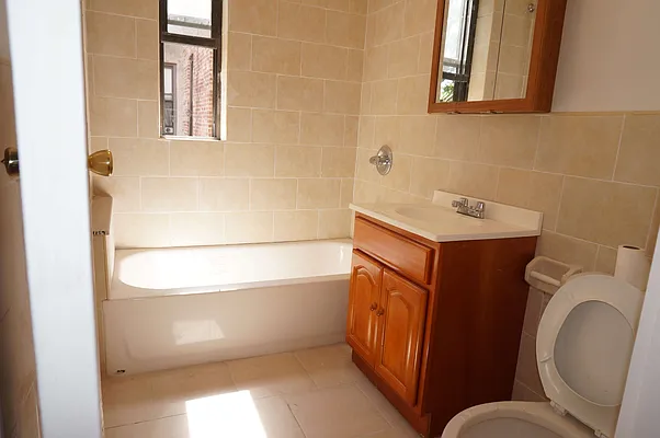 Rented by Clove Realty LLC | media 30