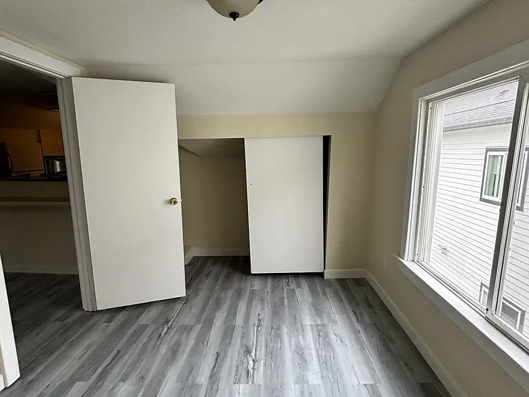 7315 12th Ave NE — Photo 12