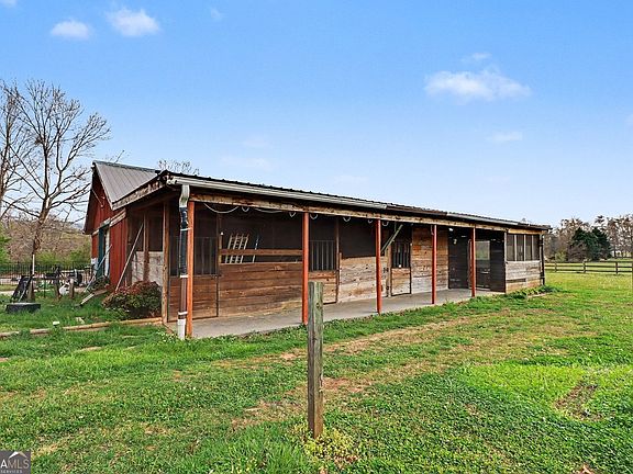 4th image of 151 Sugar Hill Rd NE