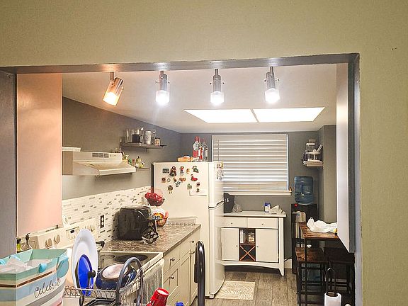 3rd image of 6310 Newtown Cir #C10