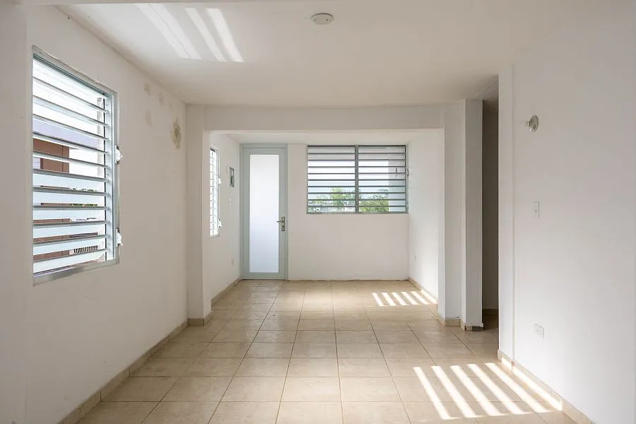 2 bed, 1.0 bath, 800 sqft, $1,000 — Photo 3