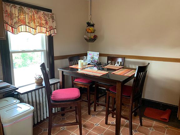 2nd image of 2742 Wilson Ave #1