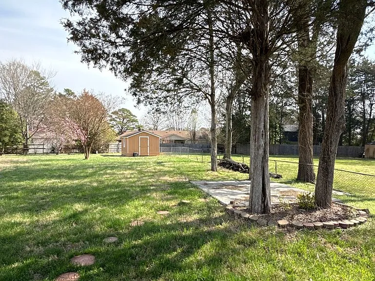7318 Connan Ln — Photo 29