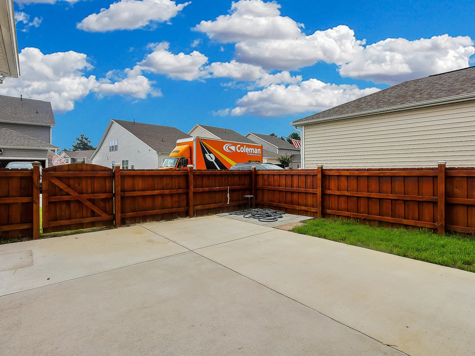1011 Yellowwood Alley - 1 — Photo 3