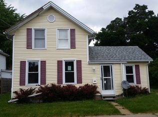 102 E Park St, Morrison, IL 61270