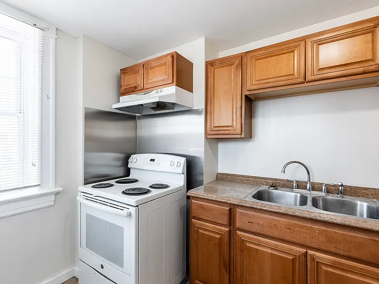 811 Lexington Ave #1 — Photo 19